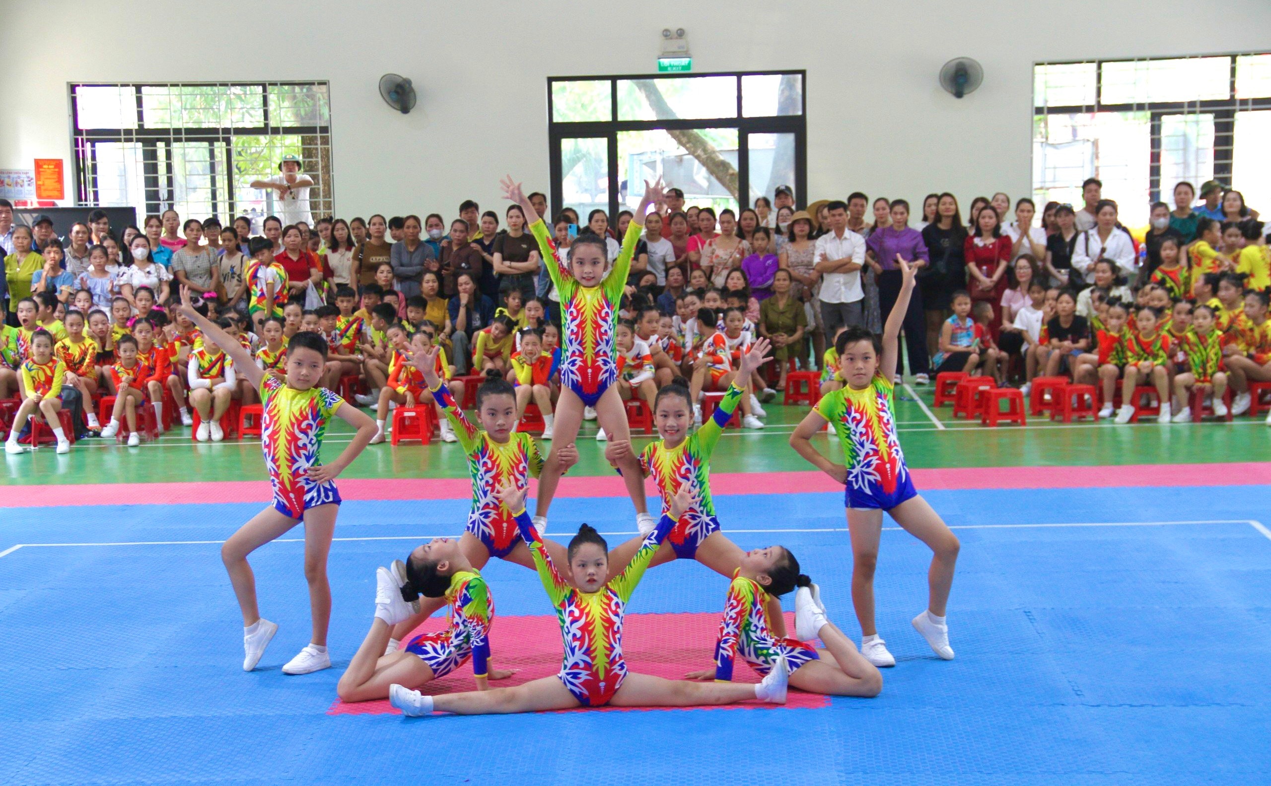 Phát triển bộ môn Aerobic trong học sinh