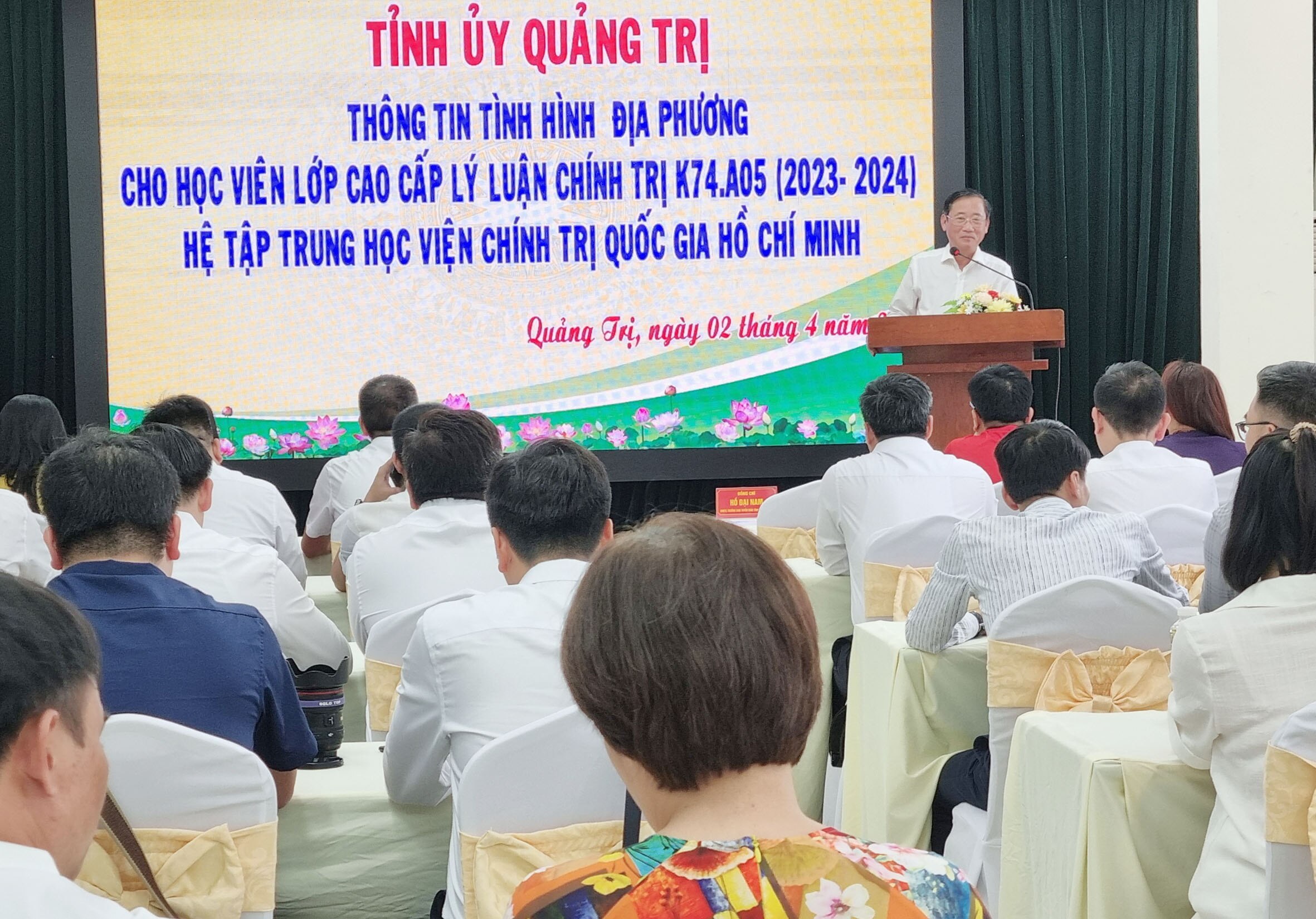 Thông tin tình hình địa phương cho lớp cao cấp lý luận chính trị của Học viện Chính trị quốc gia Hồ Chí Minh