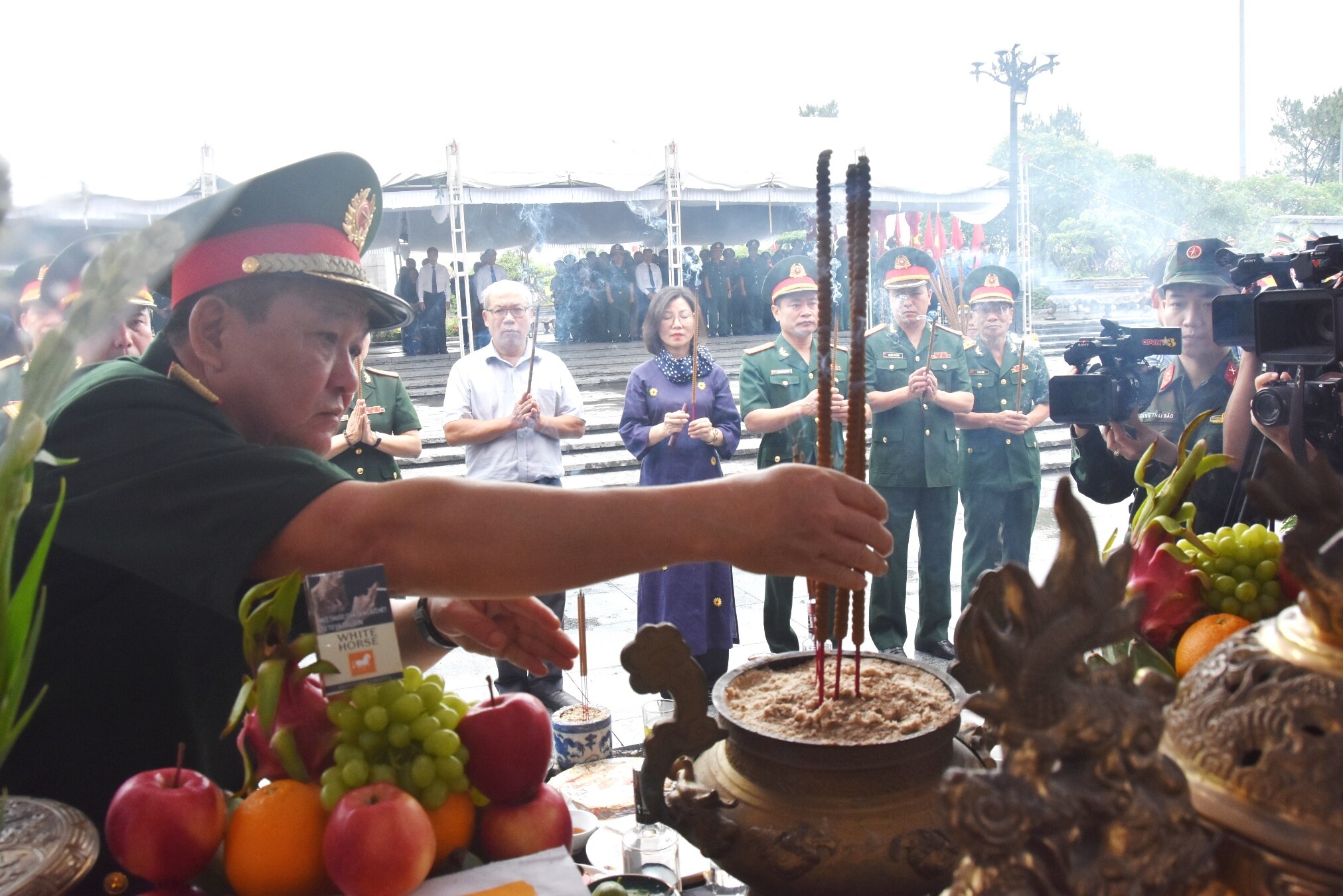 Truy điệu, an táng 12 hài cốt liệt sĩ tại Nghĩa trang liệt sĩ quốc gia Đường 9