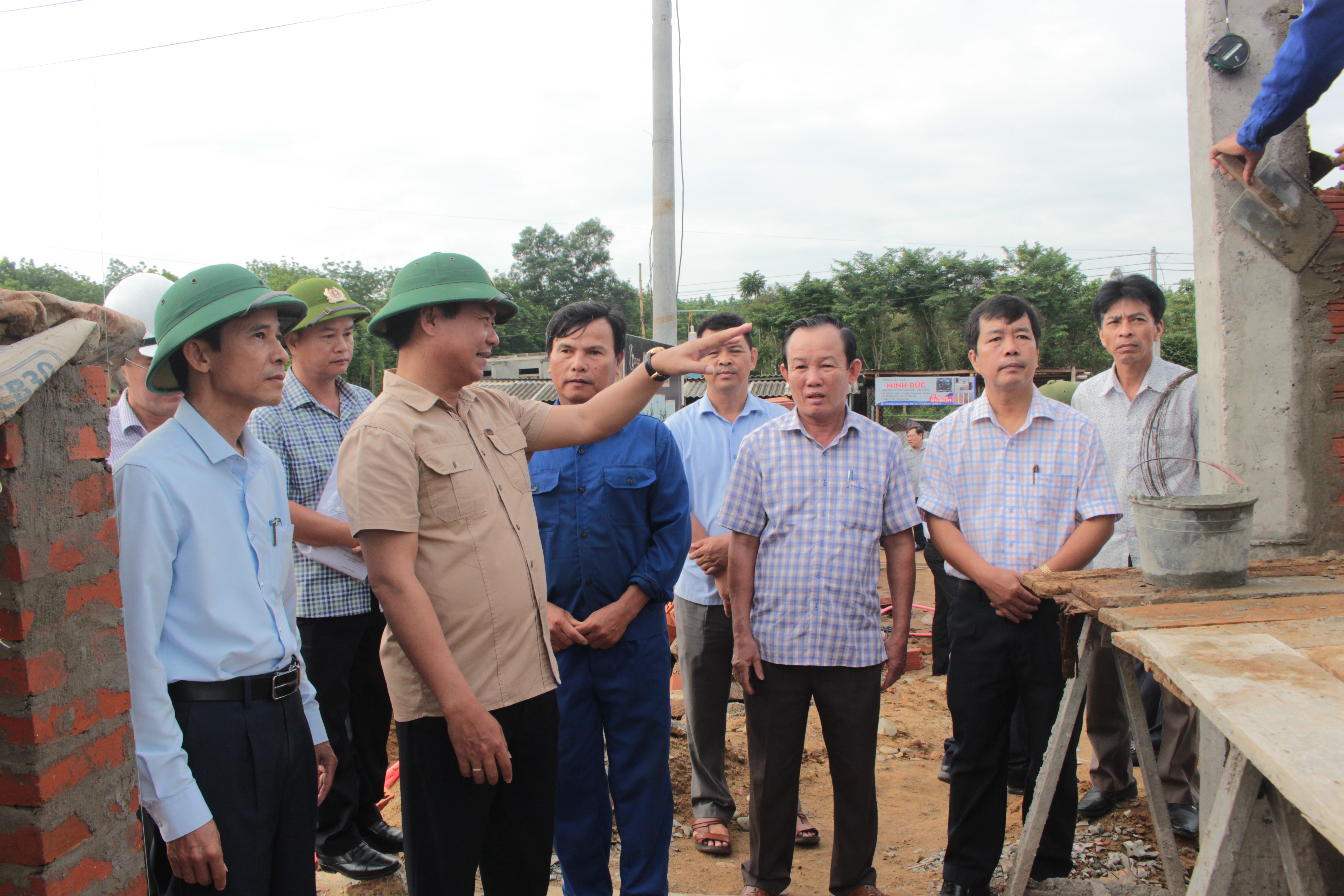 Chậm nhất là đến 30/5 , các địa phương phải bàn giao hết mặt bằng sạch cho Ban Quản lý dự án