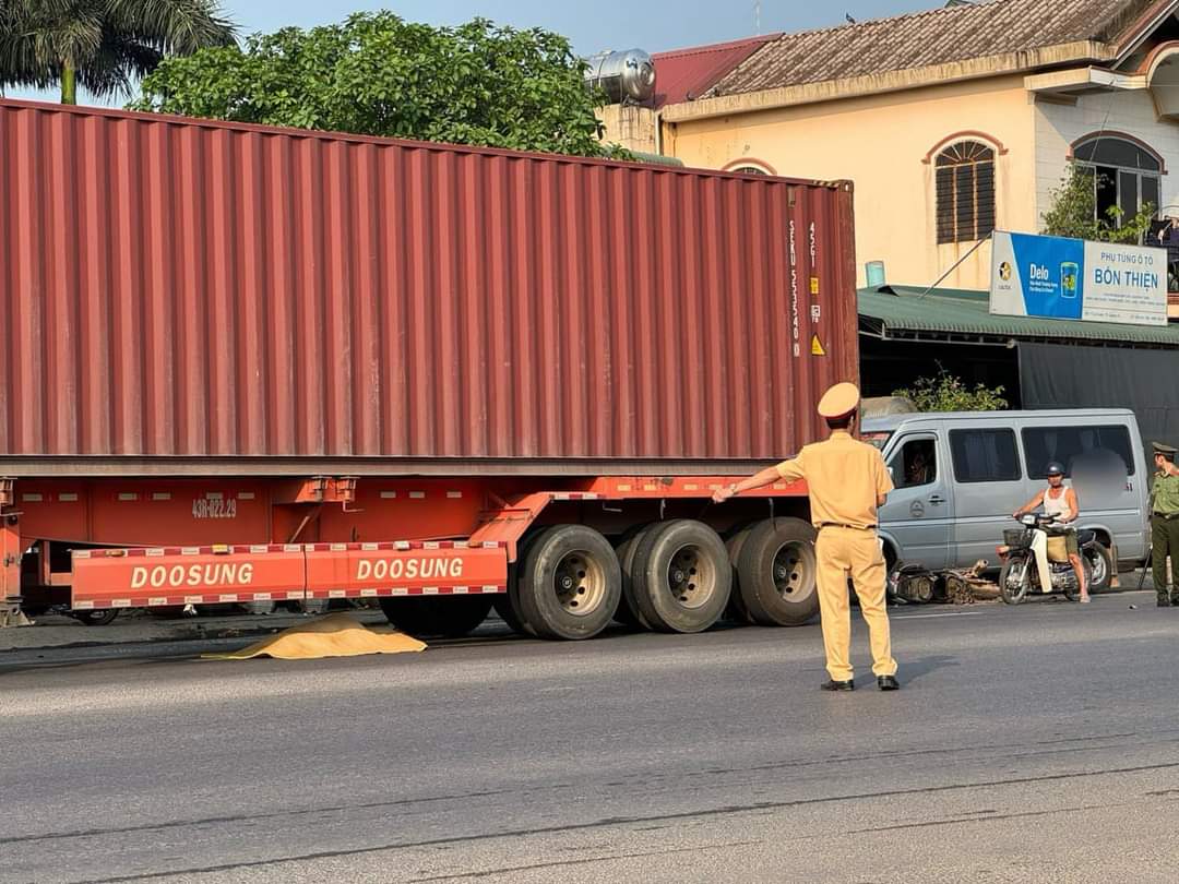 Quảng Trị kiến nghị đưa xe khách, xe tải nặng lưu thông trở lại trên cao tốc Cam Lộ - La Sơn do tai nạn trong đô thị tăng gấp đôi