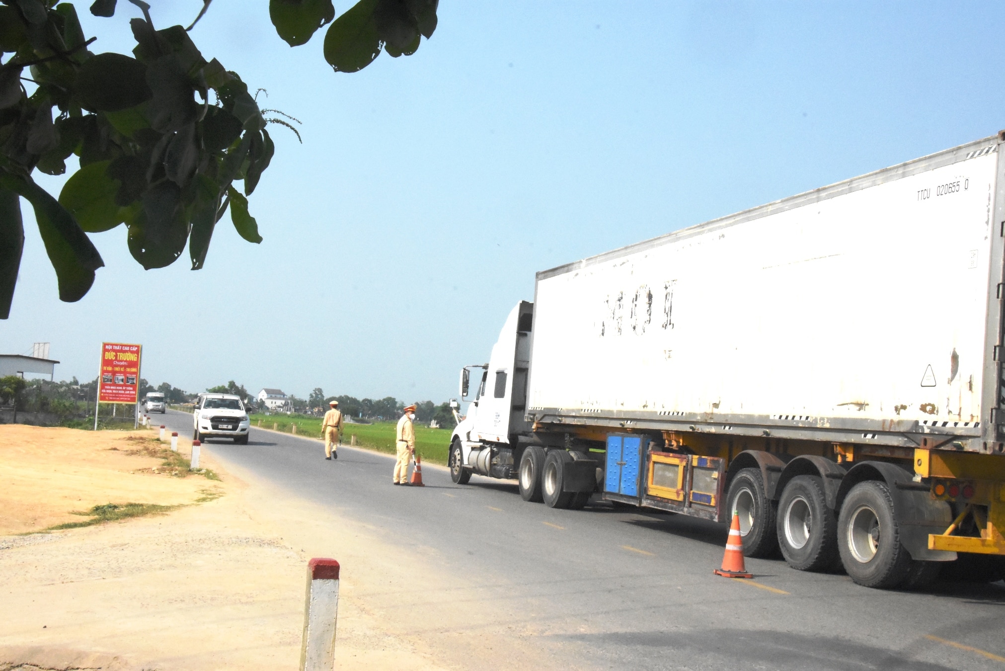 Tăng cường kiểm tra, xử lý đảm bảo an toàn giao thông trên tuyến đường tỉnh ĐT.578b