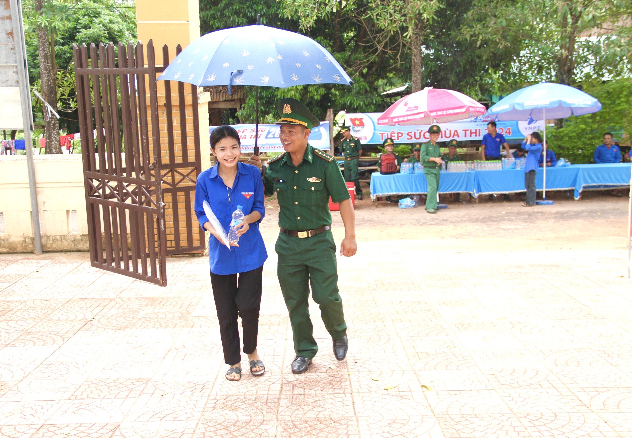 Chủ động các phương án ứng phó với tình hình thời tiết bất thường tại các điểm thi trên địa bàn huyện Hướng Hoá