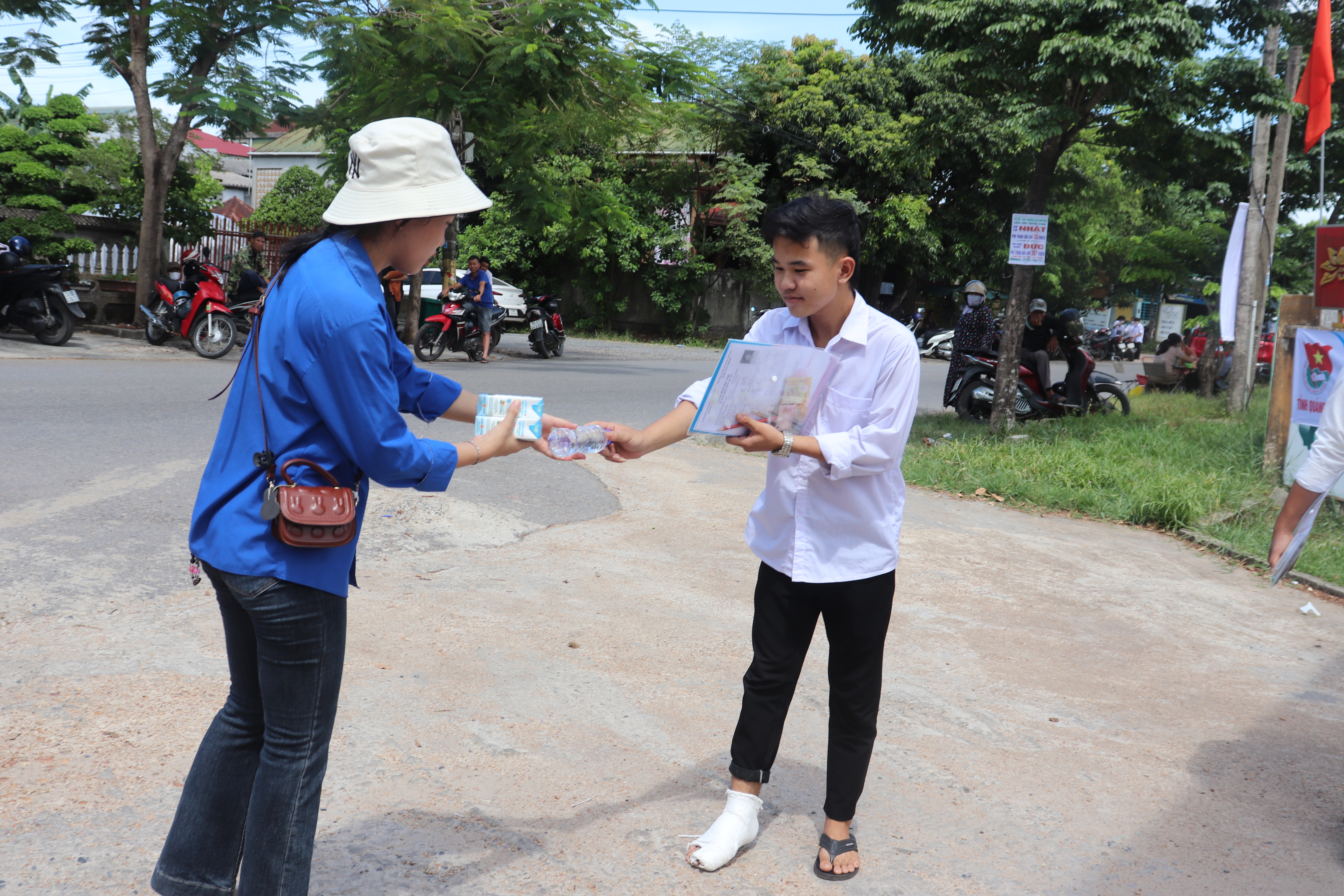 Triệu Phong, Hải Lăng: Không có trường hợp thí sinh đến phòng thi muộn