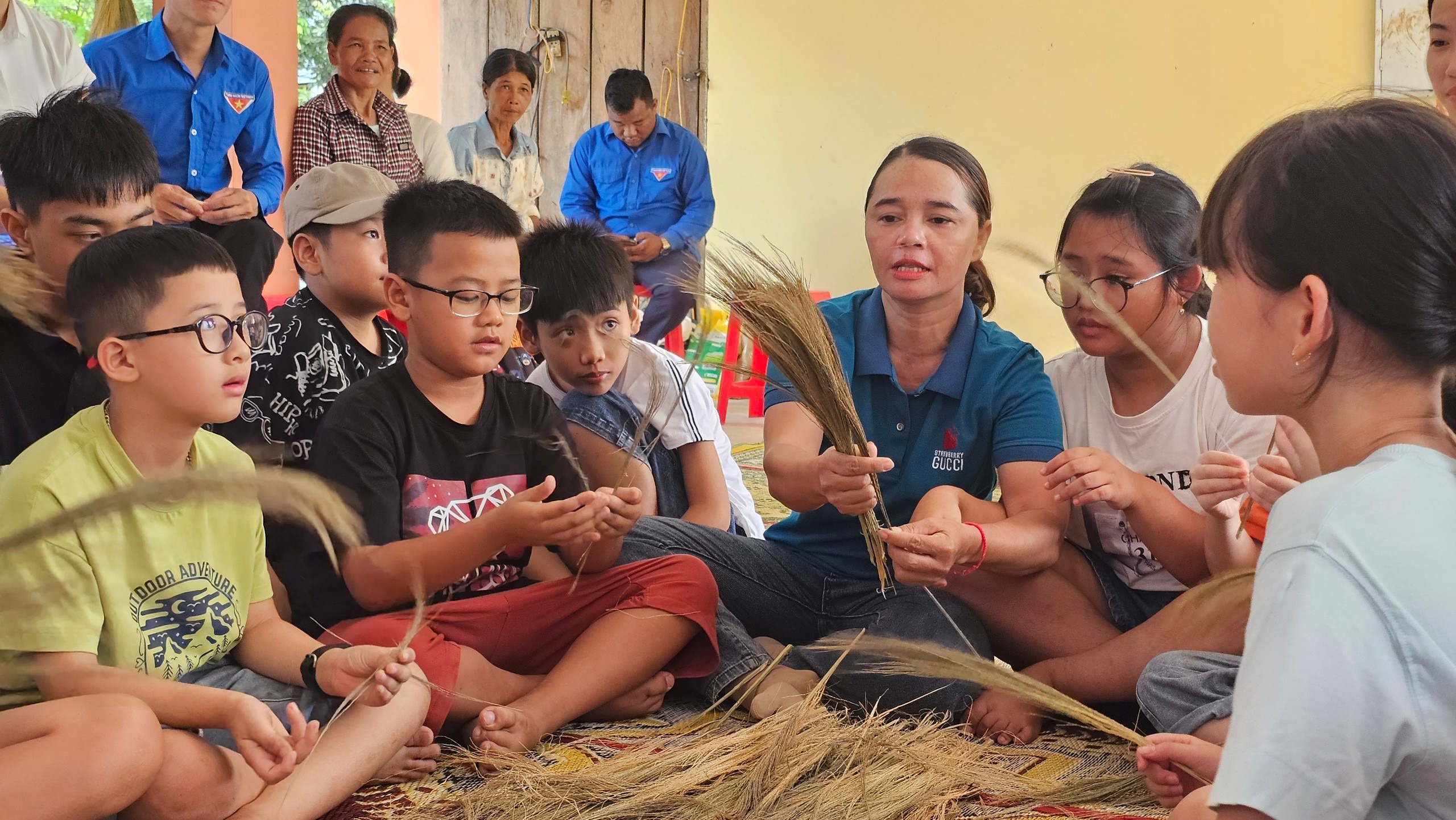 Công đoàn Báo Quảng Trị tổ chức Chương trình “PARNỄQ” yêu thương