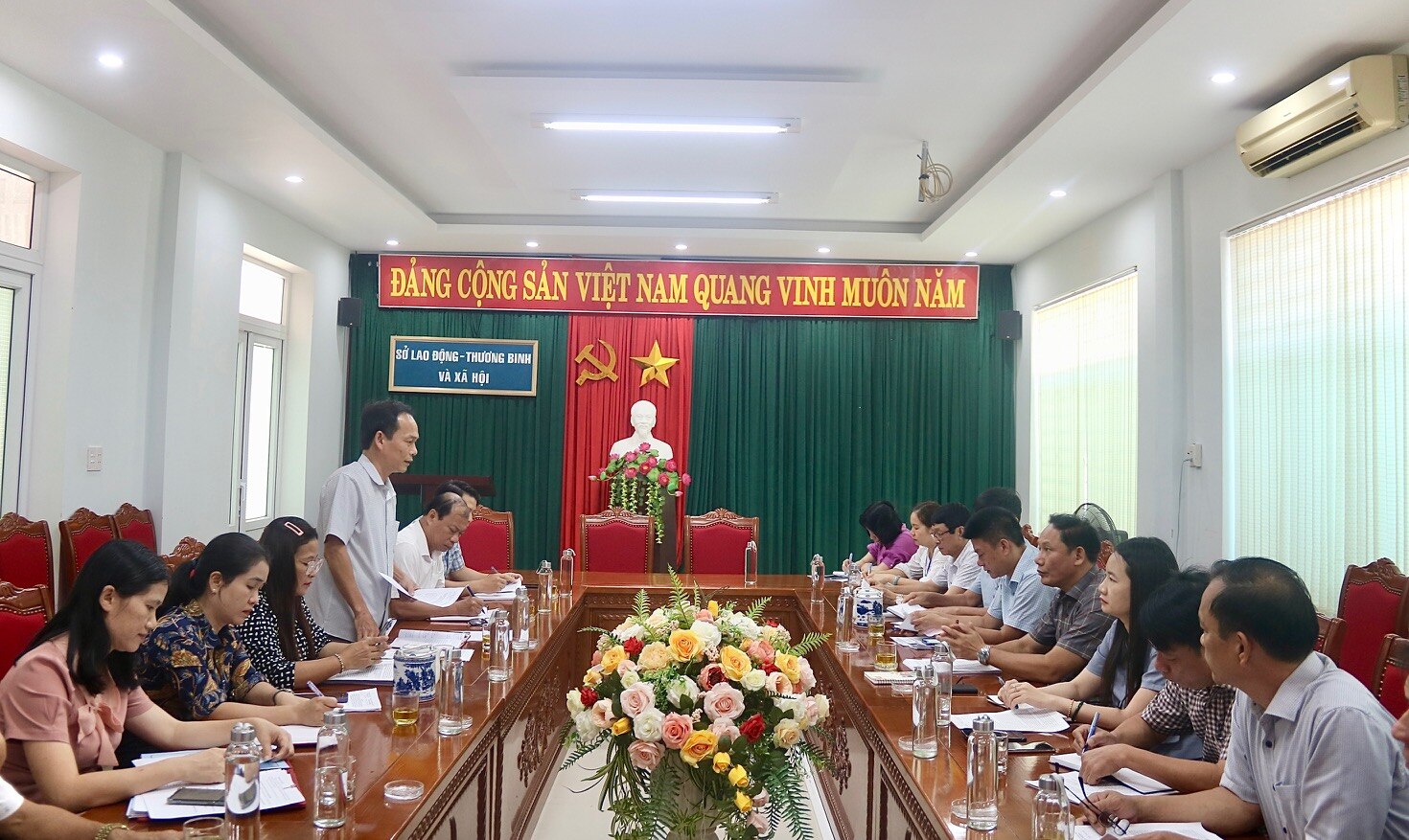 Thẩm tra các báo cáo, tờ trình thuộc lĩnh vực lao động, thương binh và xã hội trình kỳ họp HĐND tỉnh