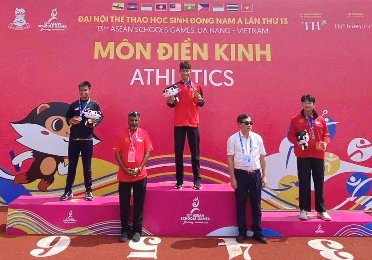 El atleta de Quang Tri, Phan Van Anh Kiet, ganó una medalla de oro en el 13º Festival de Deportes Escolares del Sudeste Asiático.