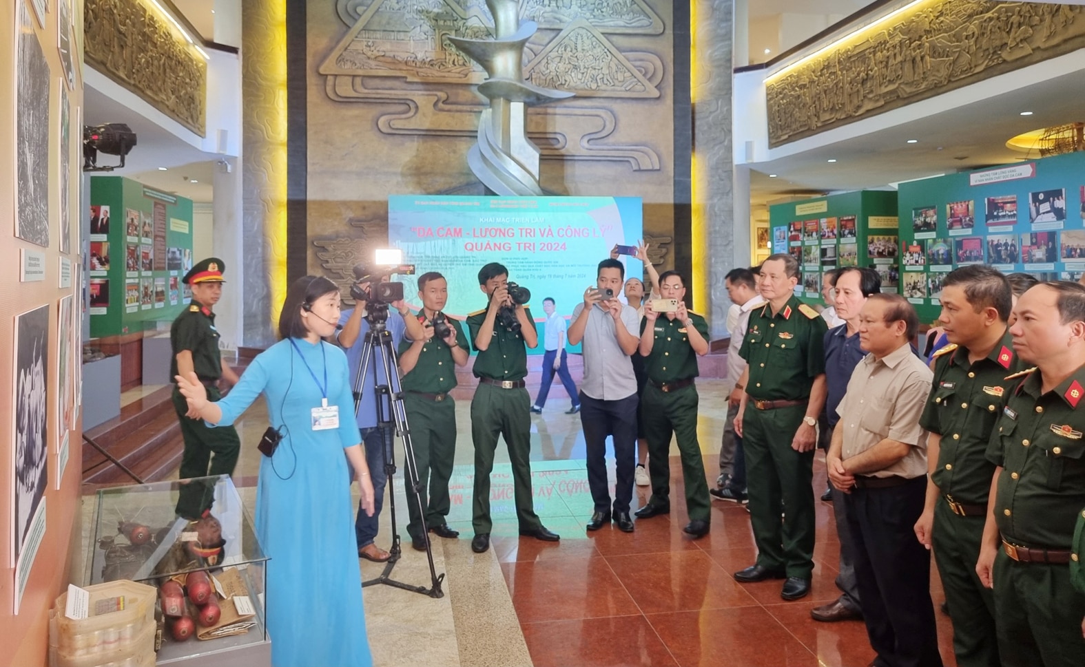 Hơn 300 hình ảnh, tài liệu trưng bày tại Triển lãm “Da cam - Lương tri và Công lý”