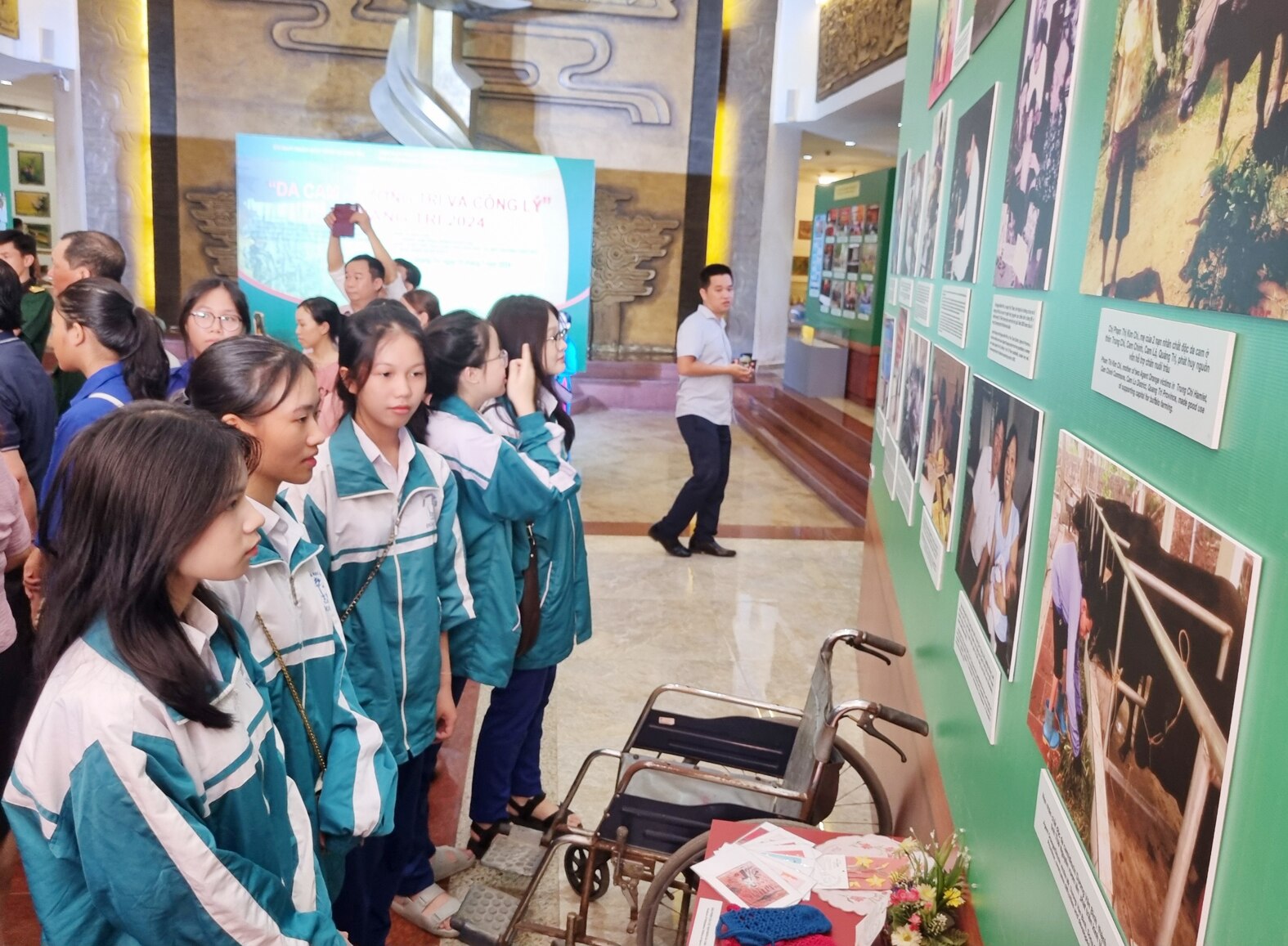 Plus de 300 images et documents exposés à l'exposition « Agent Orange - Conscience et Justice »