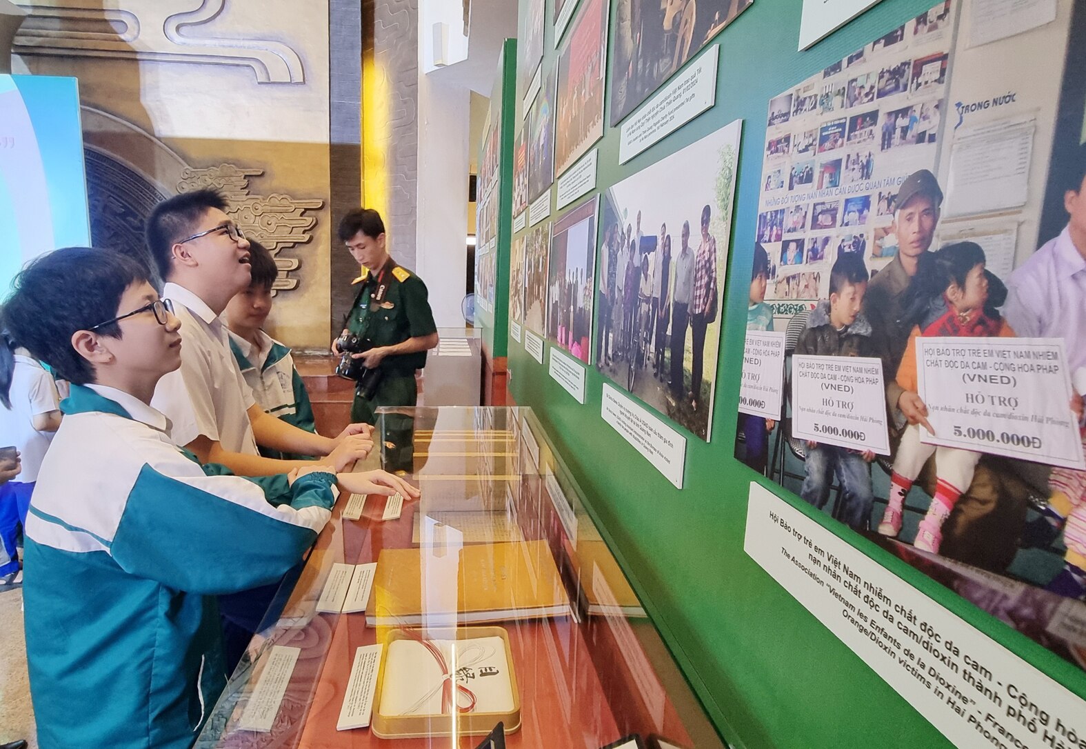 Plus de 300 images et documents exposés à l'exposition « Agent Orange - Conscience et Justice »