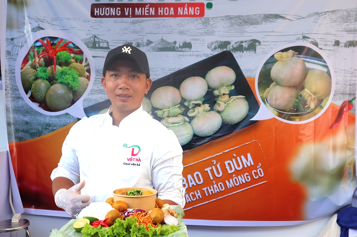 Mang ẩm thực muôn nơi về “miền hoa nắng”