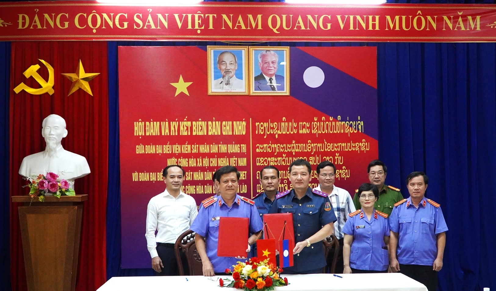 Viện Kiểm sát nhân dân 2 tỉnh Quảng Trị, Savannakhet ký kết biên bản ghi nhớ hợp tác