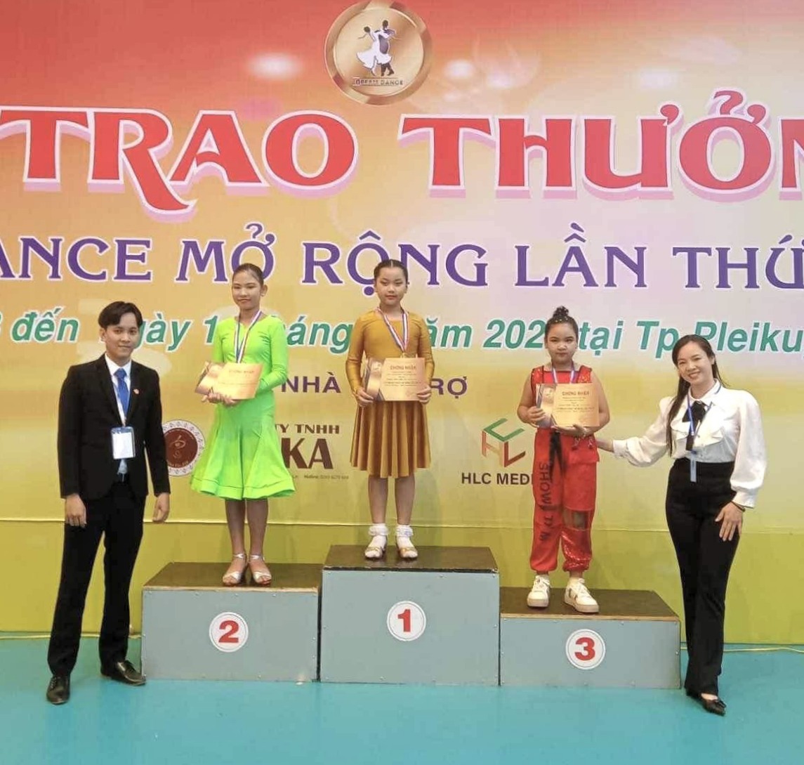 Cháy hết mình với khiêu vũ thể thao