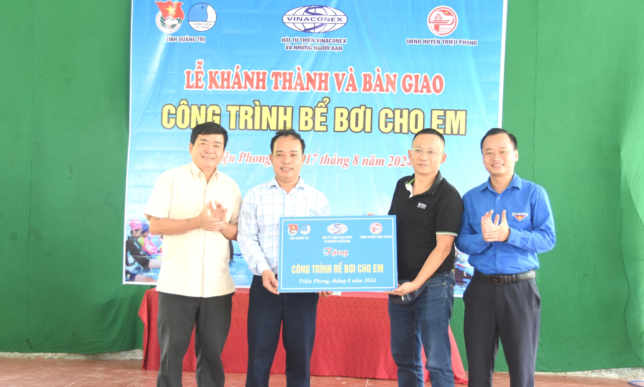 Khánh thành, bàn giao 3 công trình “Bể bơi cho em”