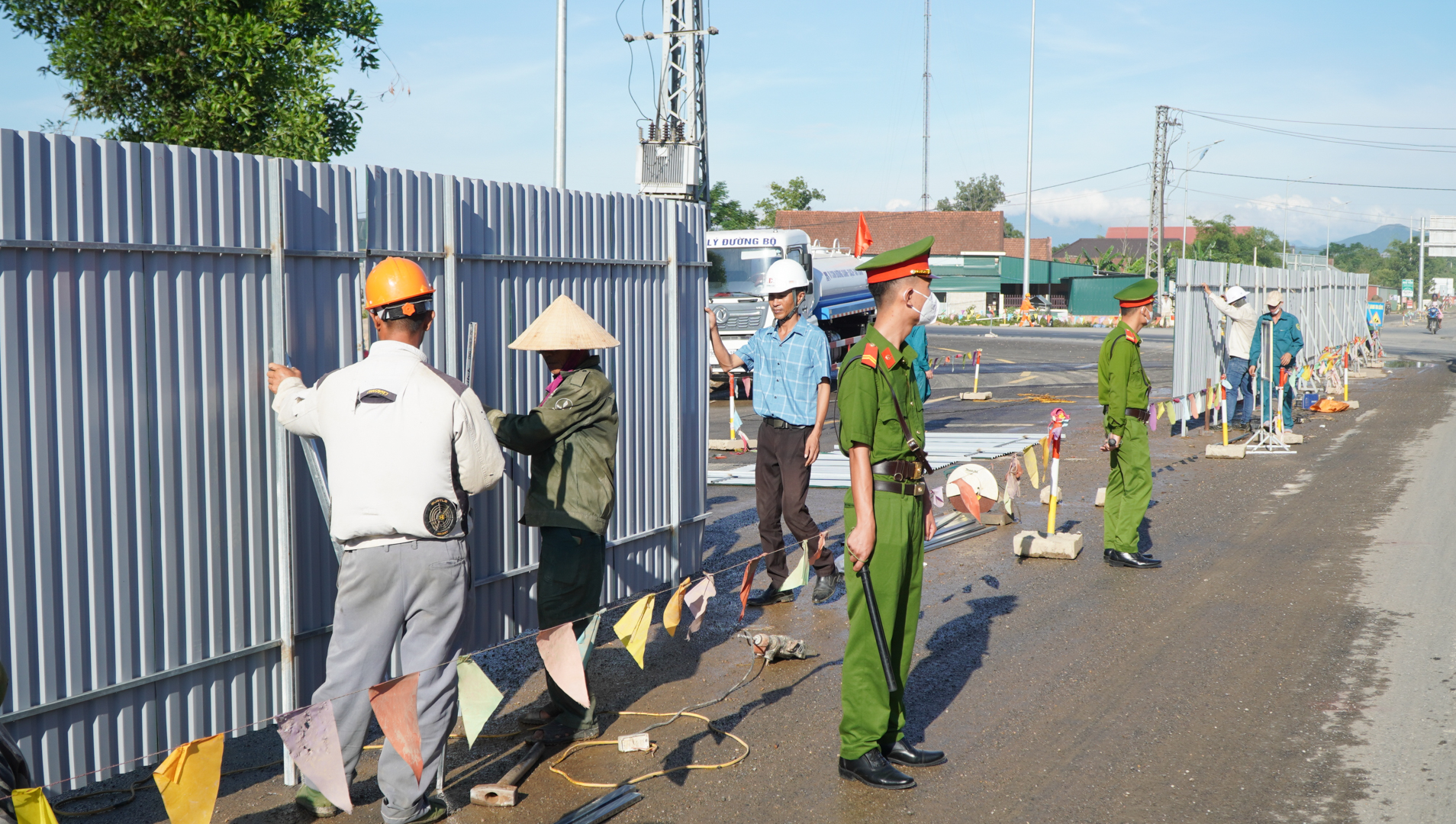 Bảo vệ thi công hạng mục cầu Quốc lộ 9 vượt cao tốc thuộc Dự án cao tốc Vạn Ninh – Cam Lộ