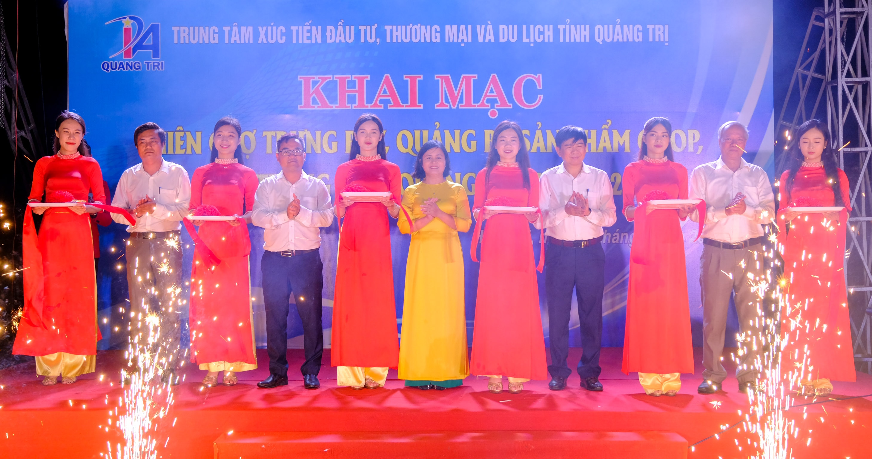 Khai mạc phiên chợ quảng bá sản phẩm OCOP, sản phẩm đặc trưng Quảng Trị 