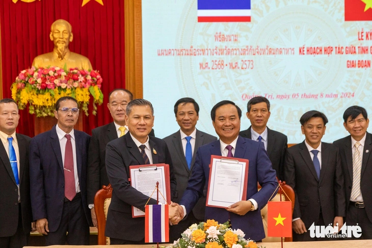 กวางตรีและมุกดาหาร พูดคุยกินข้าวสามประเทศในหนึ่งวัน - เวียดนาม - ลาว - ​​ไทย