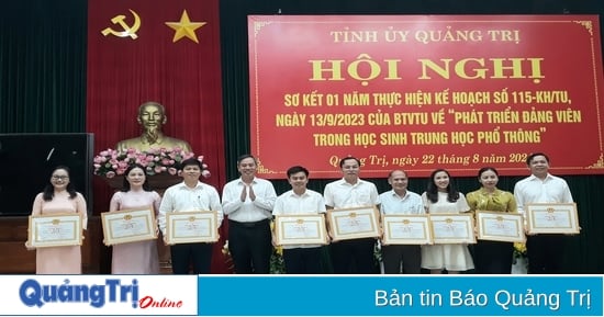 Sơ kết 1 năm thực hiện Kế hoạch số 115-KH/TU về phát triển đảng viên trong học sinh THPT