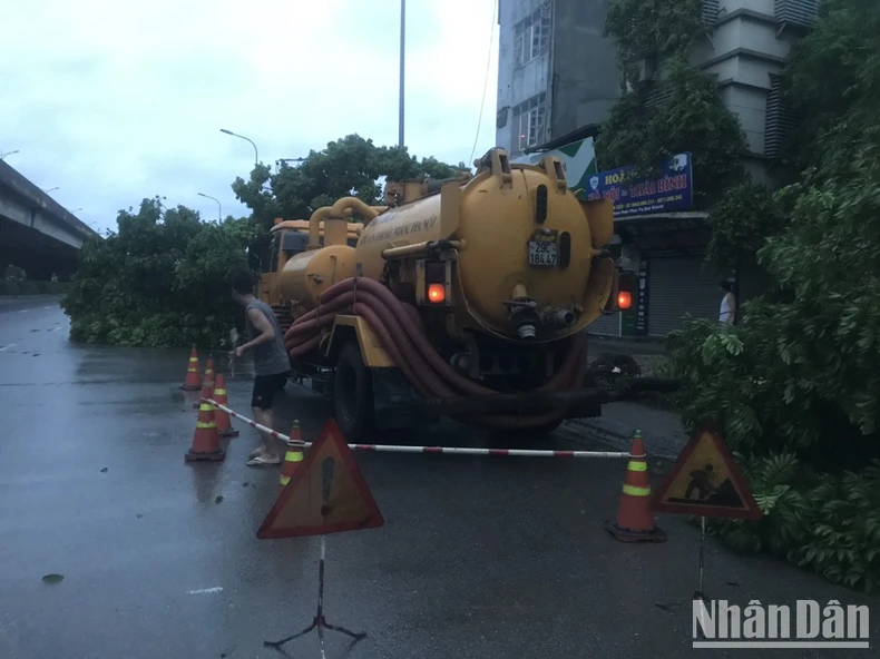 [Live] Khẩn trương khắc phục hậu quả, cứu người mắc kẹt, mất tích trong bão số 3 ảnh 32