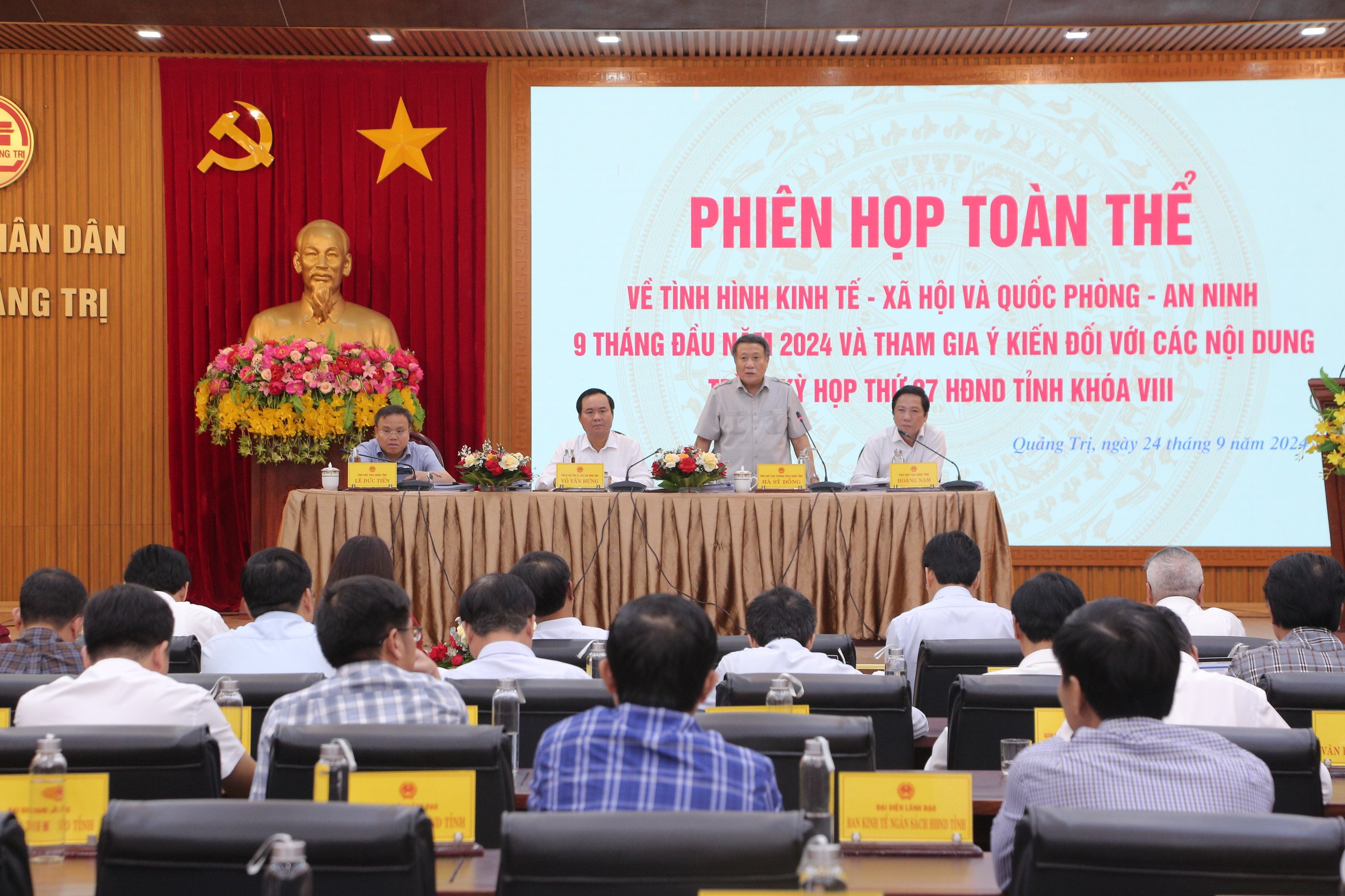 UBND tỉnh họp phiên toàn thể