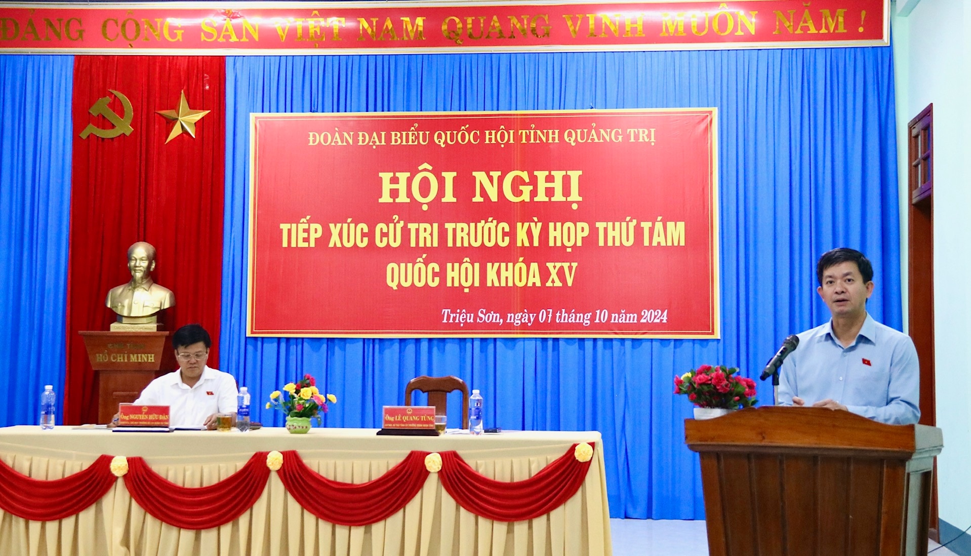 Đoàn đại biểu Quốc hội tỉnh tiếp xúc cử tri tại xã Triệu Sơn