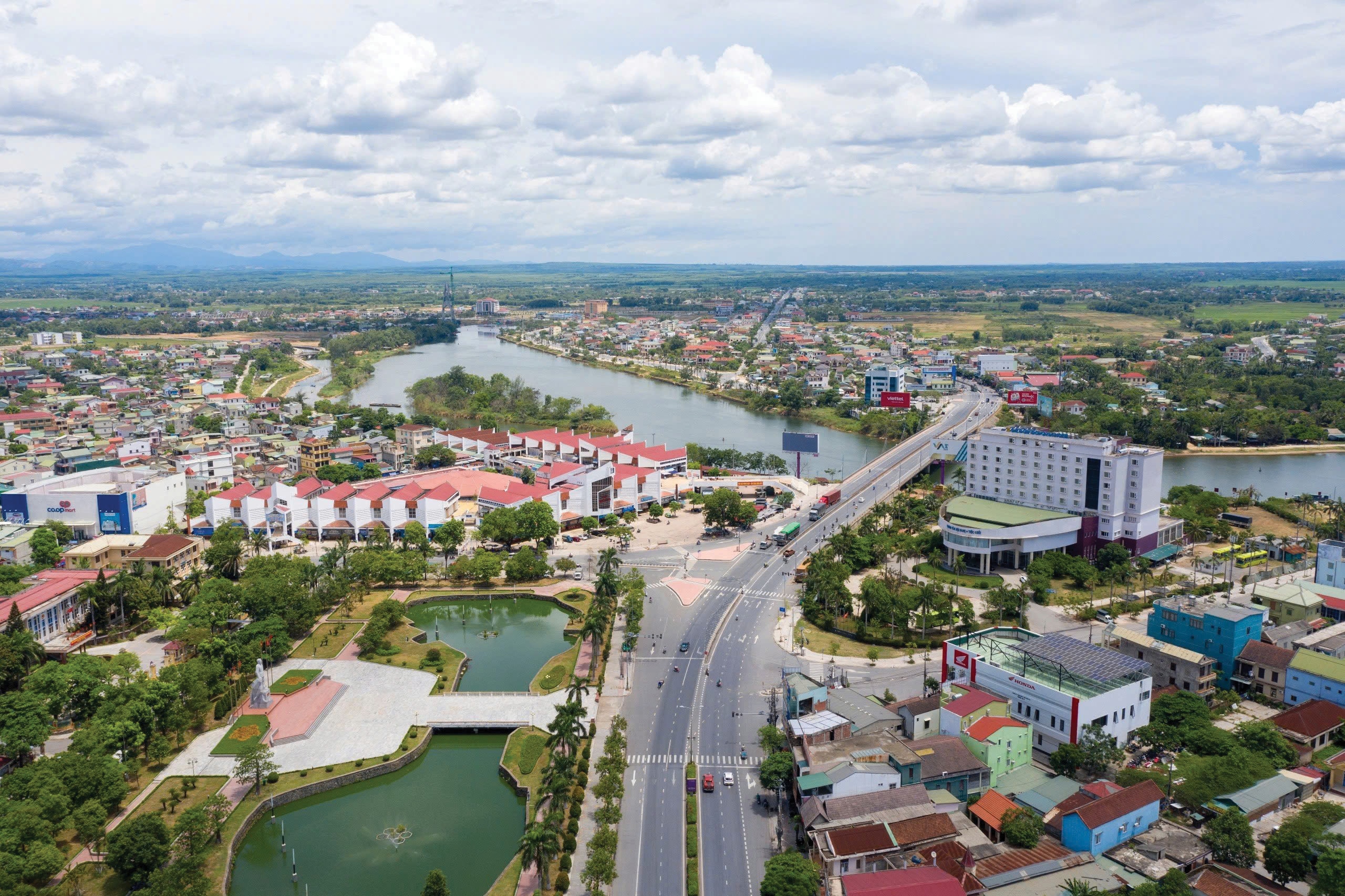 Đông Hà khai thác lợi thế để phát triển toàn diện lĩnh vực thương mại - dịch vụ