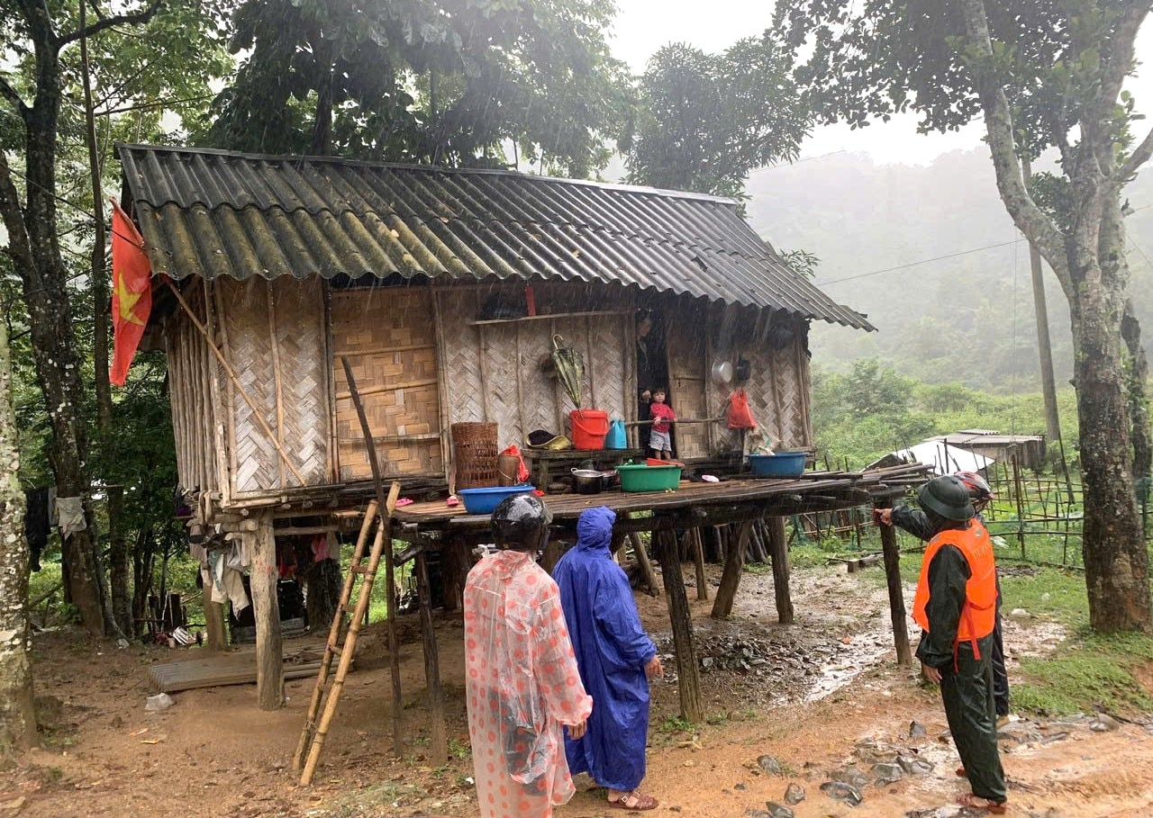 Chủ động các phương án ứng phó với sạt lở đất, lũ quét ở khu vực miền núi Hướng Hóa