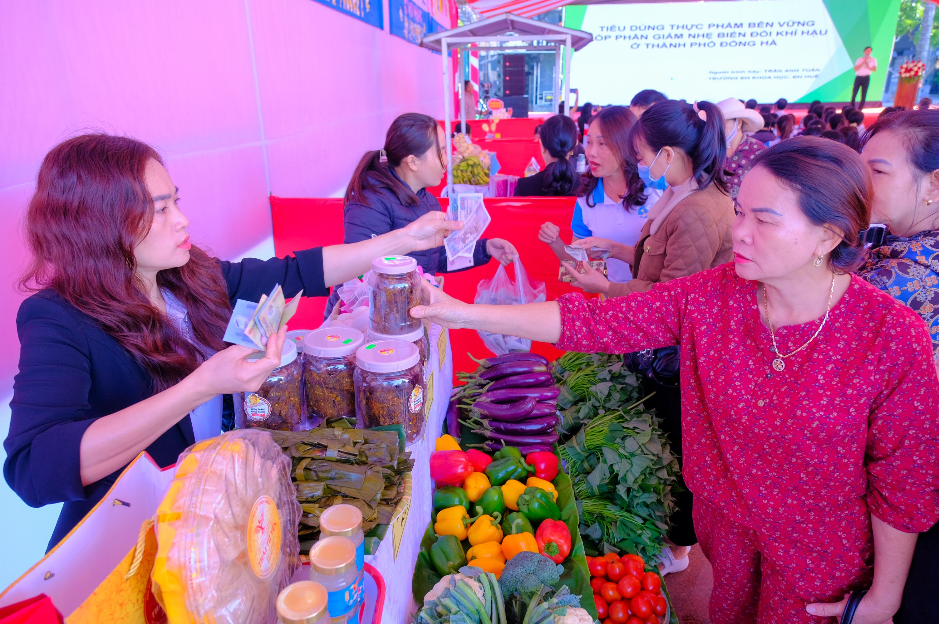 Hội chợ “Thúc đẩy tiêu thụ thực phẩm đô thị bền vững