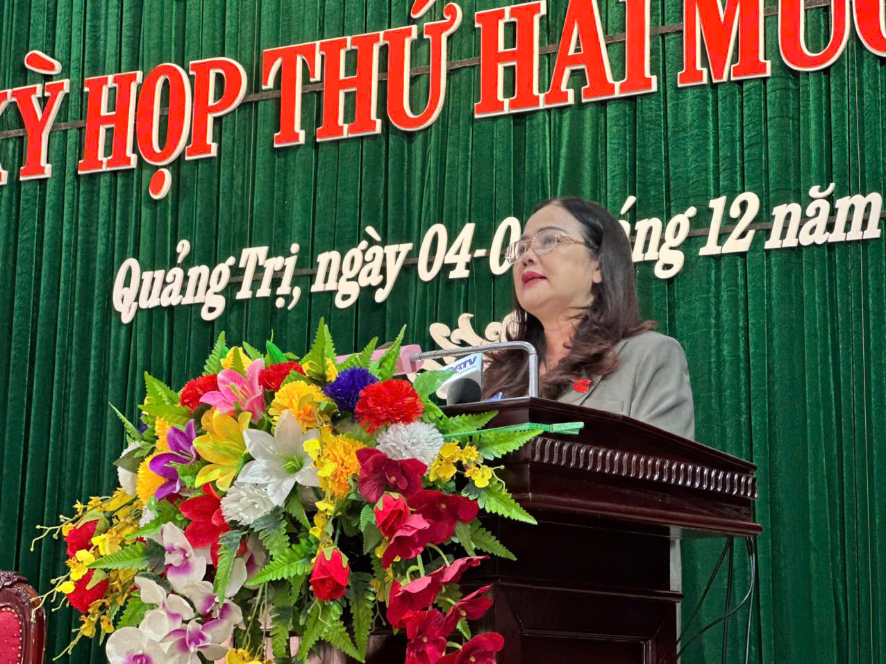 Chiều làm việc ngày thứ hai Kỳ họp thứ 28, HĐND tỉnh khóa VIII, nhiệm kỳ 2021 - 2026: Giải trình của cơ quan chuyên môn về các vấn đề nổi cộm được cử tri quan tâm