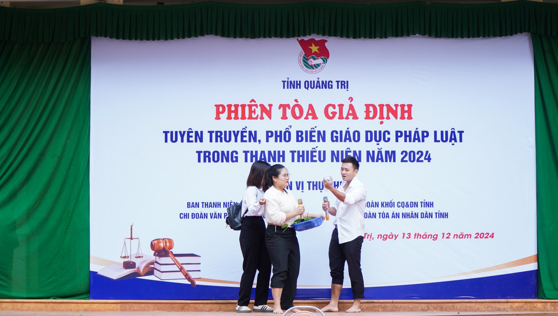 Hơn 400 đoàn viên, thanh niên Hướng Hóa tham gia phiên tòa giả định tuyên truyền phòng chống ma túy