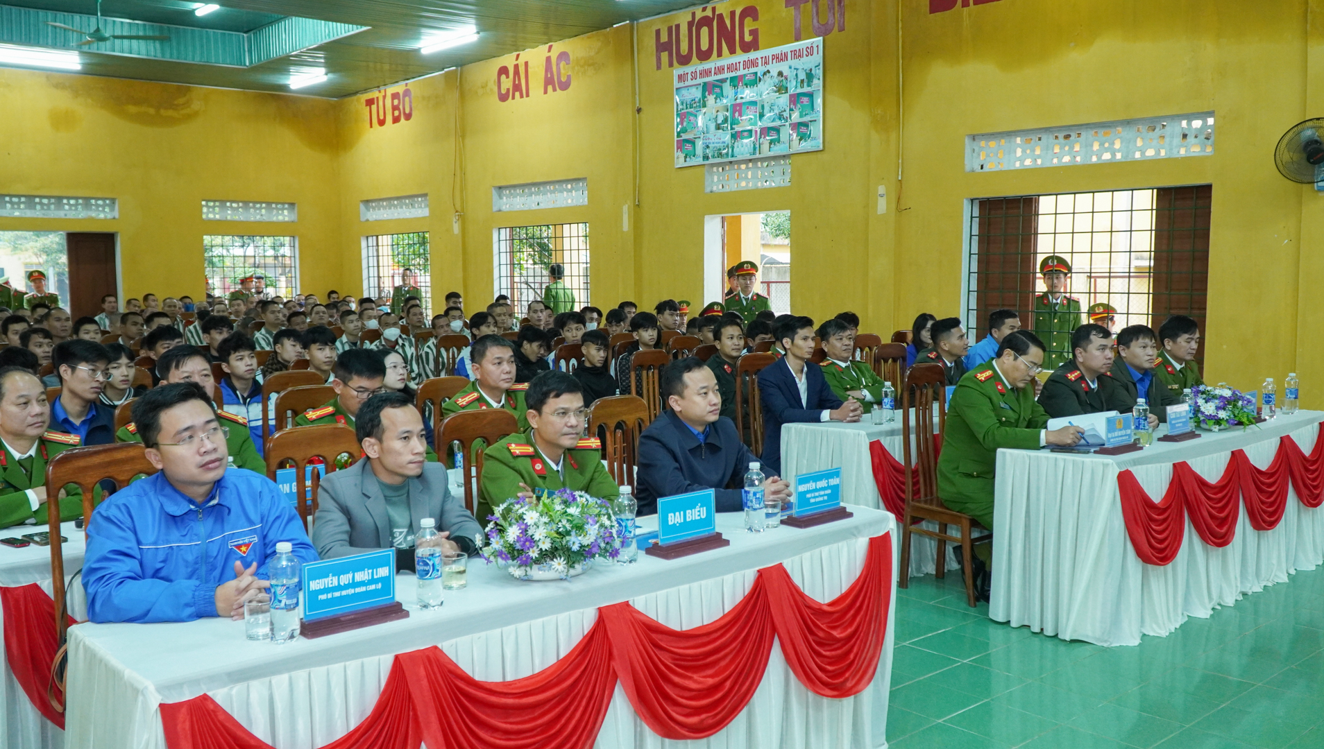 100 thanh thiếu niên chậm tiến tham gia “Trải nghiệm để trưởng thành” tại Trại giam Nghĩa An