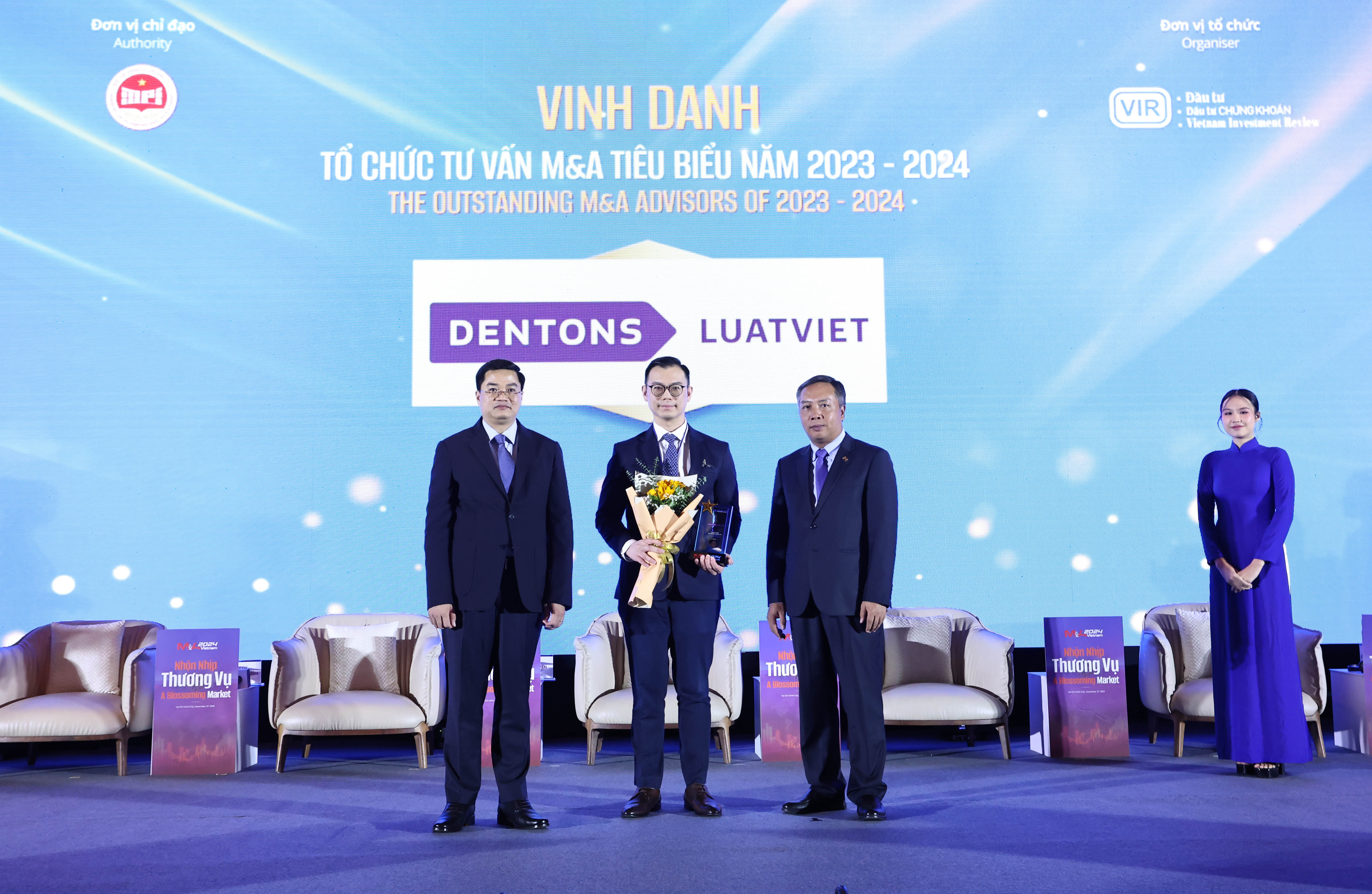 Công ty Luật TNHH DENTONS Luật Việt được vinh danh tổ chức tư vấn M&A tiêu biểu.