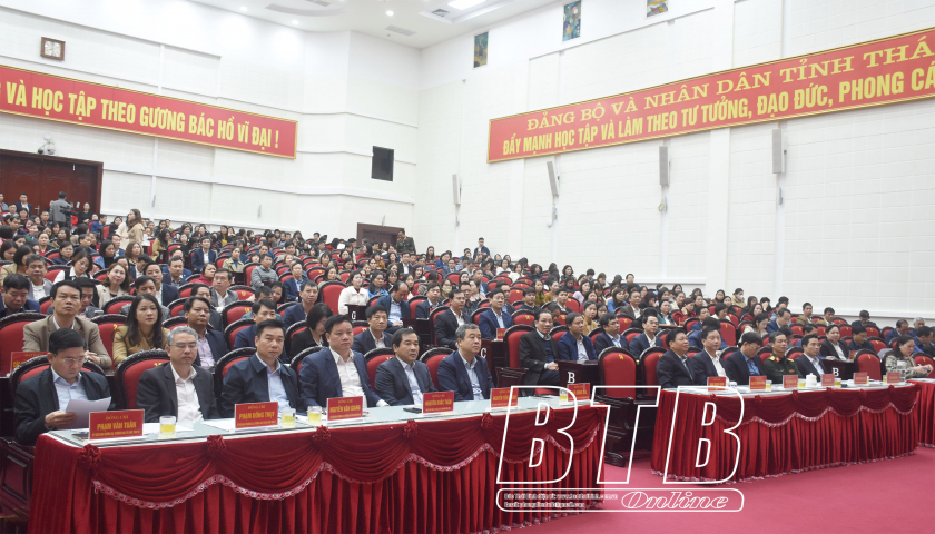 Standing Committee of the Provincial Party Committee: Contact and dialogue with education management officials and teachers