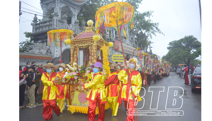 Tháng ba giỗ Mẫu Tiên La