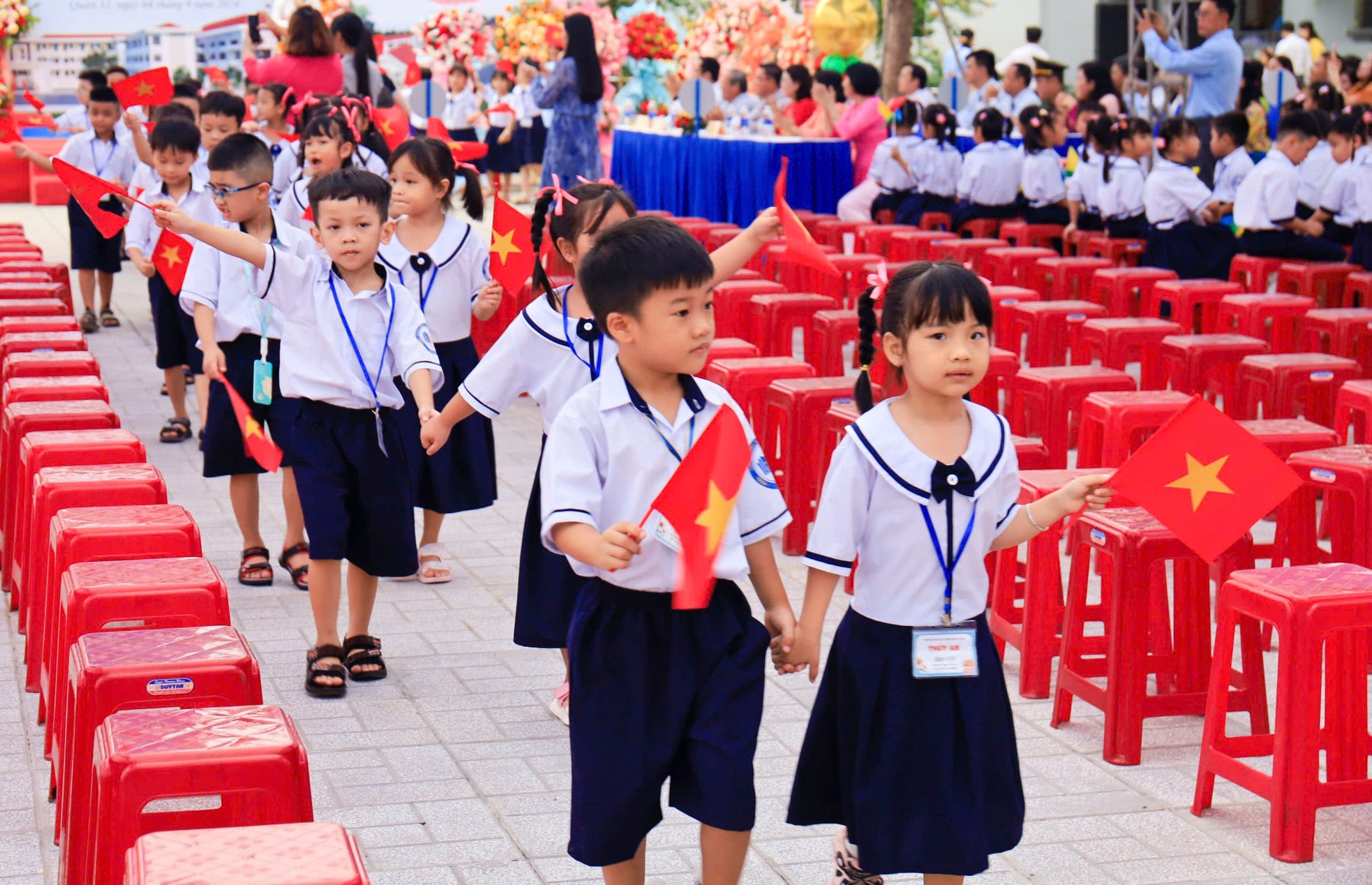 Cận cảnh những ngôi trường trăm tỉ 'mới toanh' tại TPHCM ảnh 3