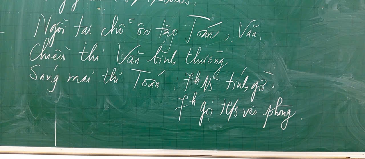 Hàng ngàn học sinh lớp 7 phải làm lại bài kiểm tra toán kỳ I nghi do sai sót trong đề thi - Ảnh 1.