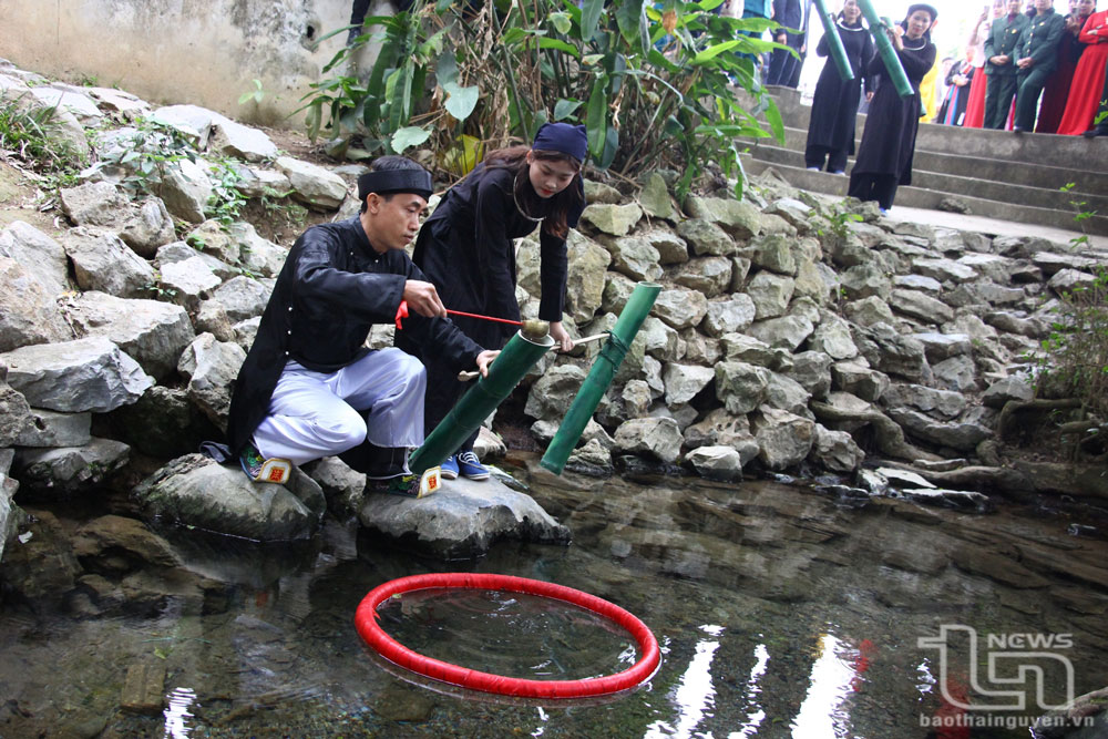 Nghi lễ xin nước.