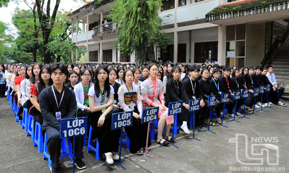 Các em học sinh Nhà trường tham dự buổi Lễ.