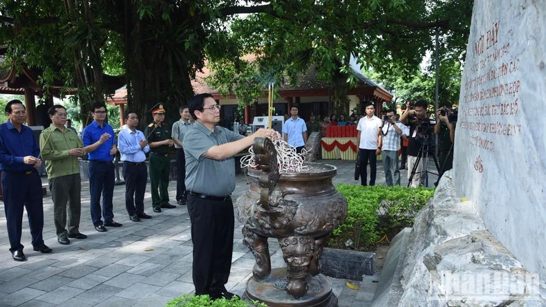 Tiếp tục quan tâm, chăm lo hơn nữa cho người có công với tất cả trách nhiệm và nghĩa tình sâu nặng ảnh 2