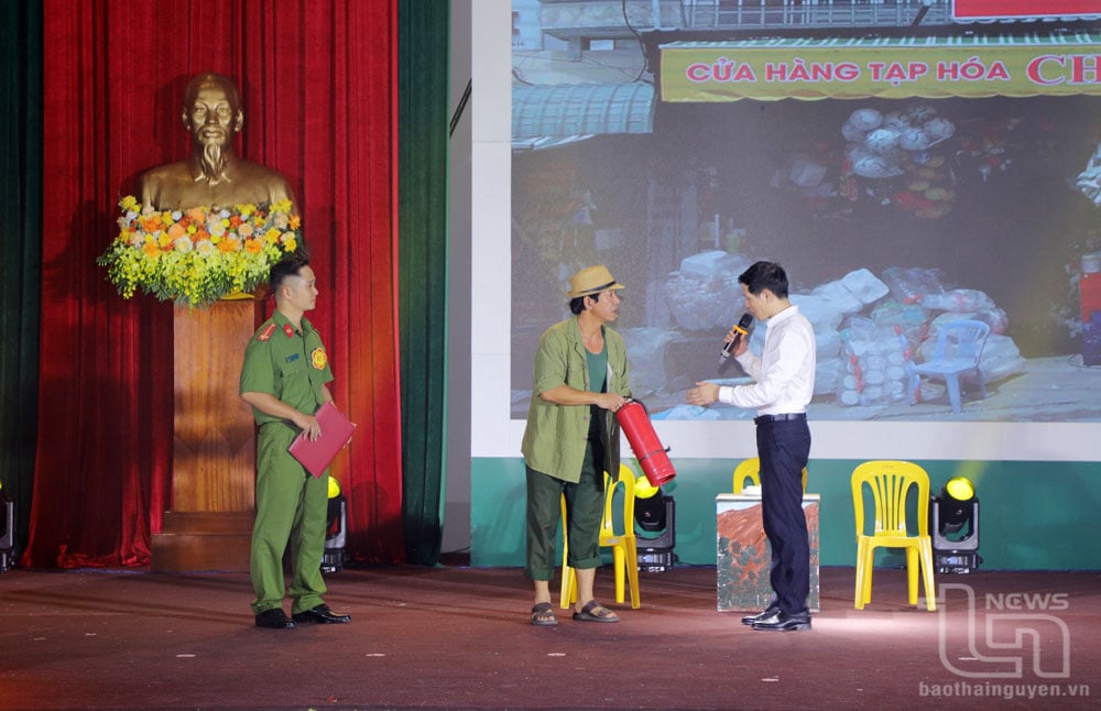 Tiểu phẩm giới thiệu điển hình “Dân vận khéo” của Đội TP. Thái Nguyên.