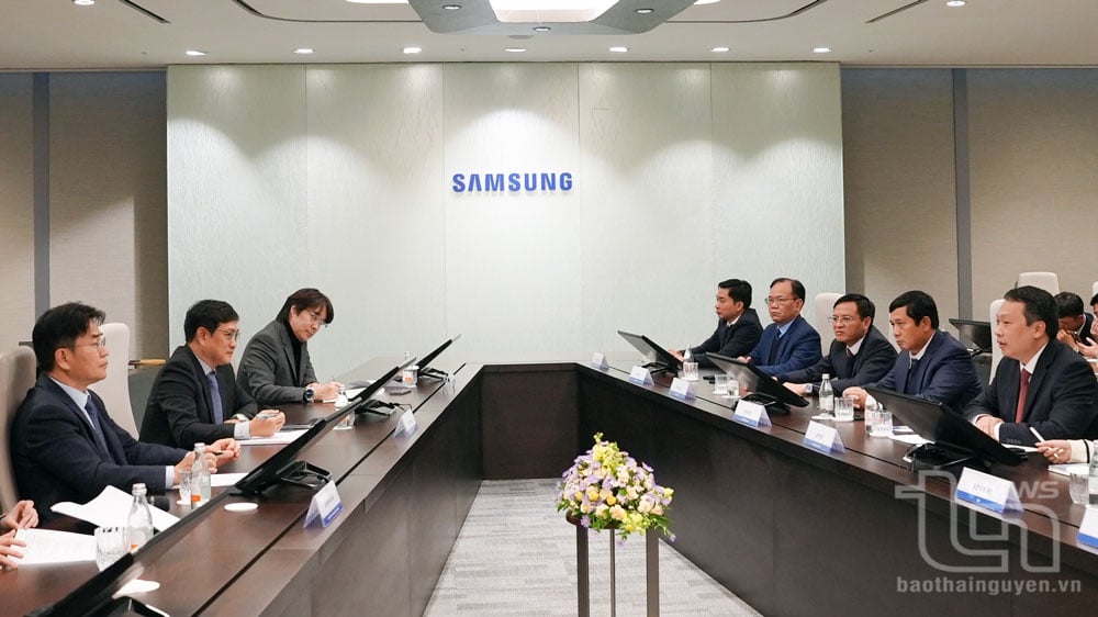 Đoàn công tác tỉnh Thái Nguyên làm việc với Samsung Electronics.