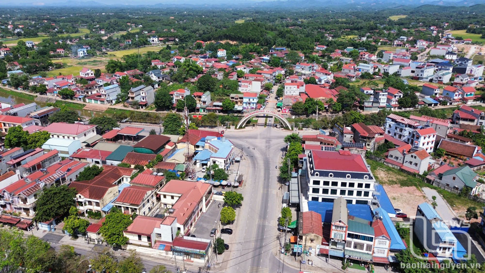 Diện mạo nông thôn huyện Phú Bình có nhiều đổi mới với những ngôi nhà khang trang, kiên cố mọc lên san sát.