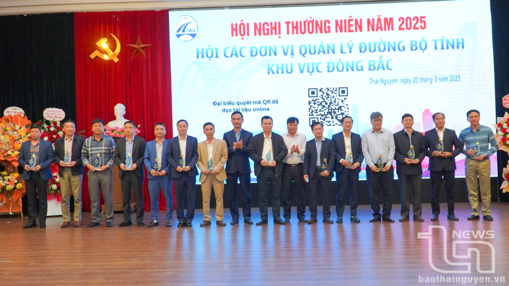 Các đơn vị quản lý đường bộ tỉnh, khu vực Đông Bắc thường xuyên trao đổi để nâng cao  năng lực tham gia đấu thầu các dự án.