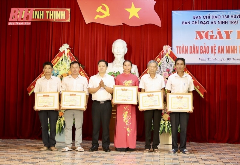 Bí thư Đảng ủy Khối CQ&DN tỉnh Trần Văn Hải dự “Ngày hội toàn dân bảo vệ an ninh Tổ quốc năm 2023 tại xã Vĩnh Thịnh