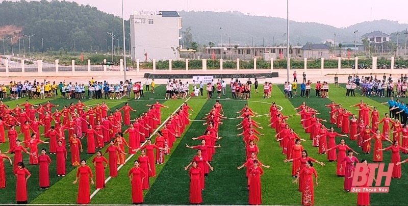 Hà Trung khai mạc các hoạt động văn hóa – thể thao chào mừng kỷ niệm các ngày lễ lớn của quê hương, đất nước