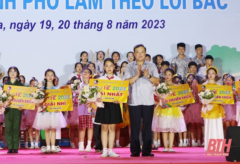 Đặc sắc đêm thi văn nghệ Hội trại hè thanh thiếu nhi TP Thanh Hóa năm 2023