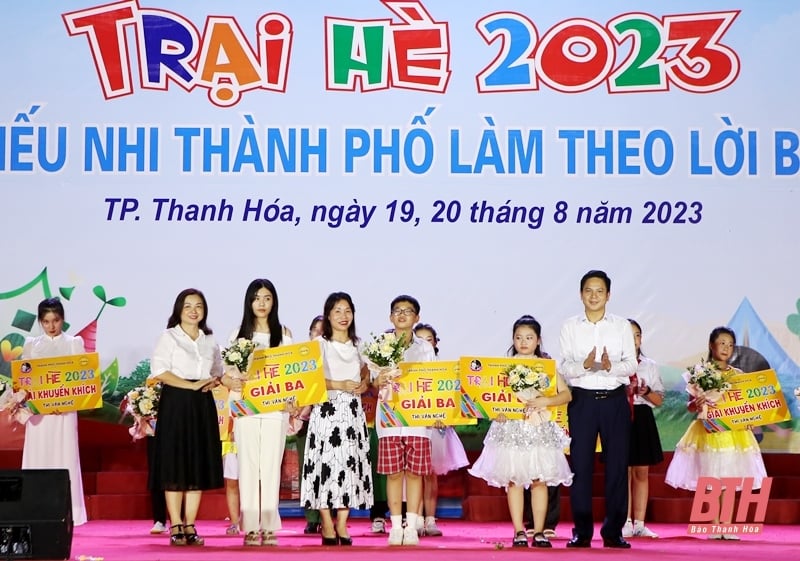 Đặc sắc đêm thi văn nghệ Hội trại hè thanh thiếu nhi TP Thanh Hóa năm 2023