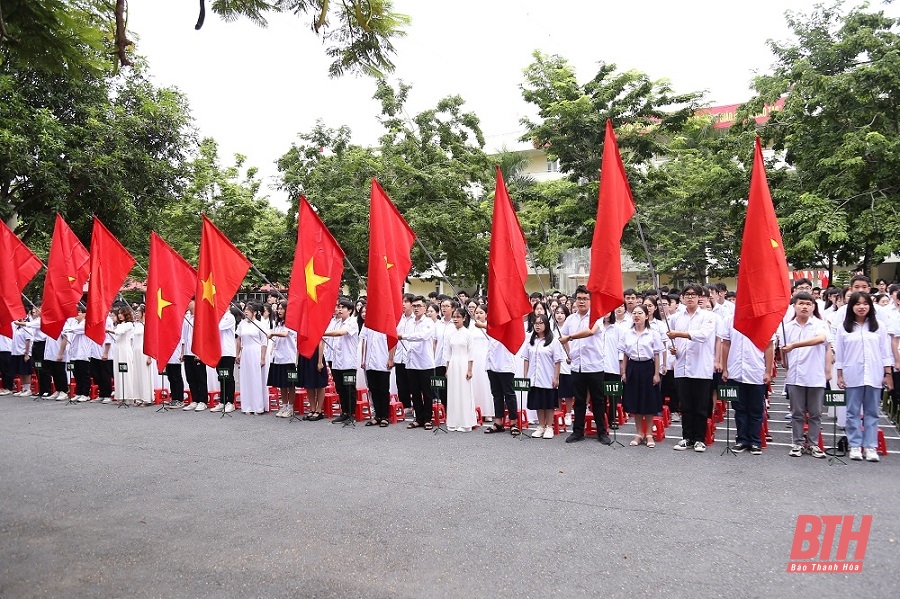 Rộn ràng ngày khai trường