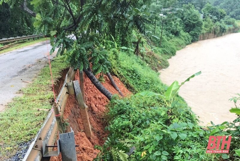 Cập nhật tình hình mưa lũ ngày 28-9: Nhiều taluy âm trên một số quốc lộ bị hư hỏng