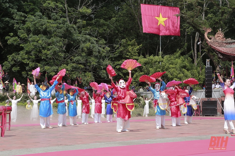 Đặc sắc chương trình sân khấu thực cảnh Lễ hội Lam Kinh năm 2023